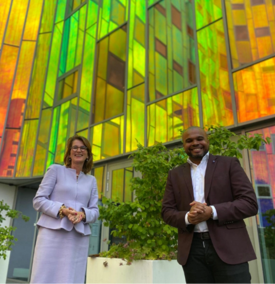 Content is Queen programma